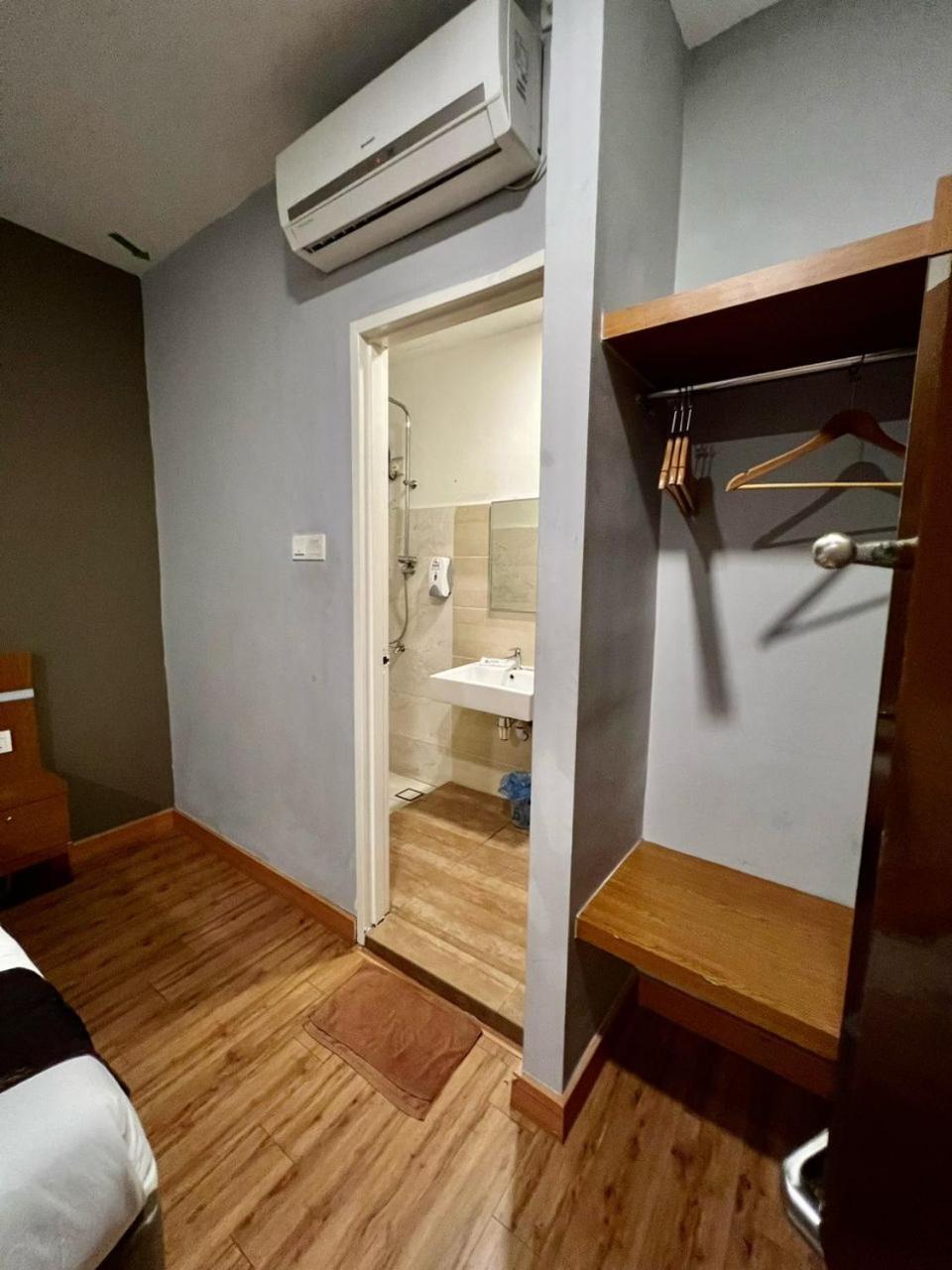 Golden Leaf Boutique Hotel Nusa Idaman Formerly Known As Ariana Hotel 新山 外观 照片