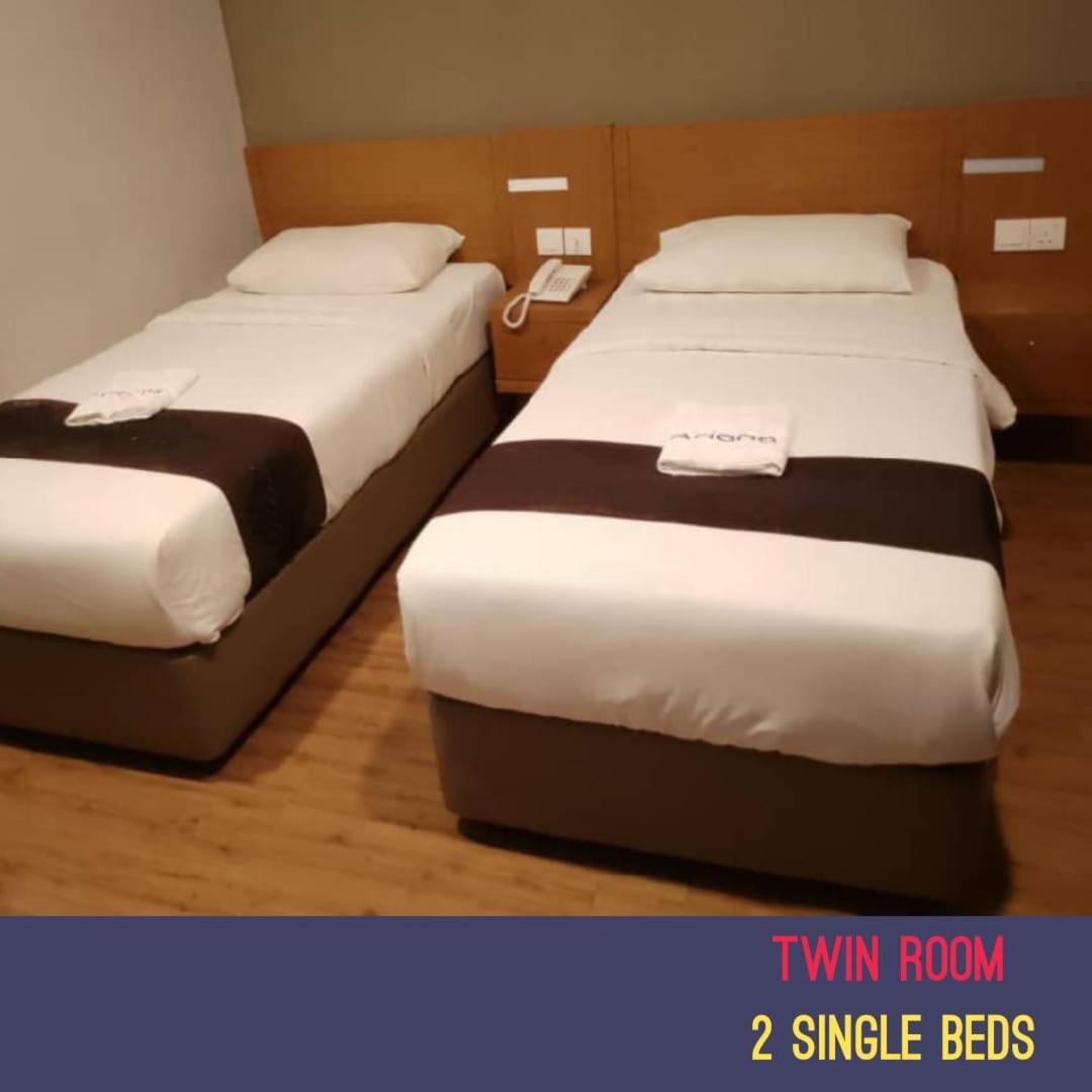 Golden Leaf Boutique Hotel Nusa Idaman Formerly Known As Ariana Hotel 新山 外观 照片