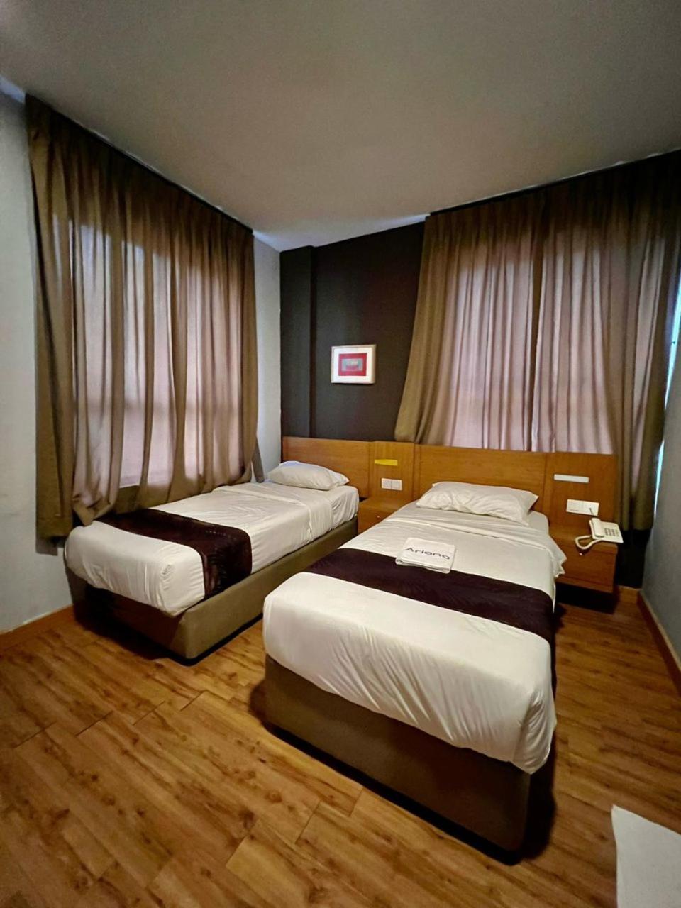 Golden Leaf Boutique Hotel Nusa Idaman Formerly Known As Ariana Hotel 新山 外观 照片