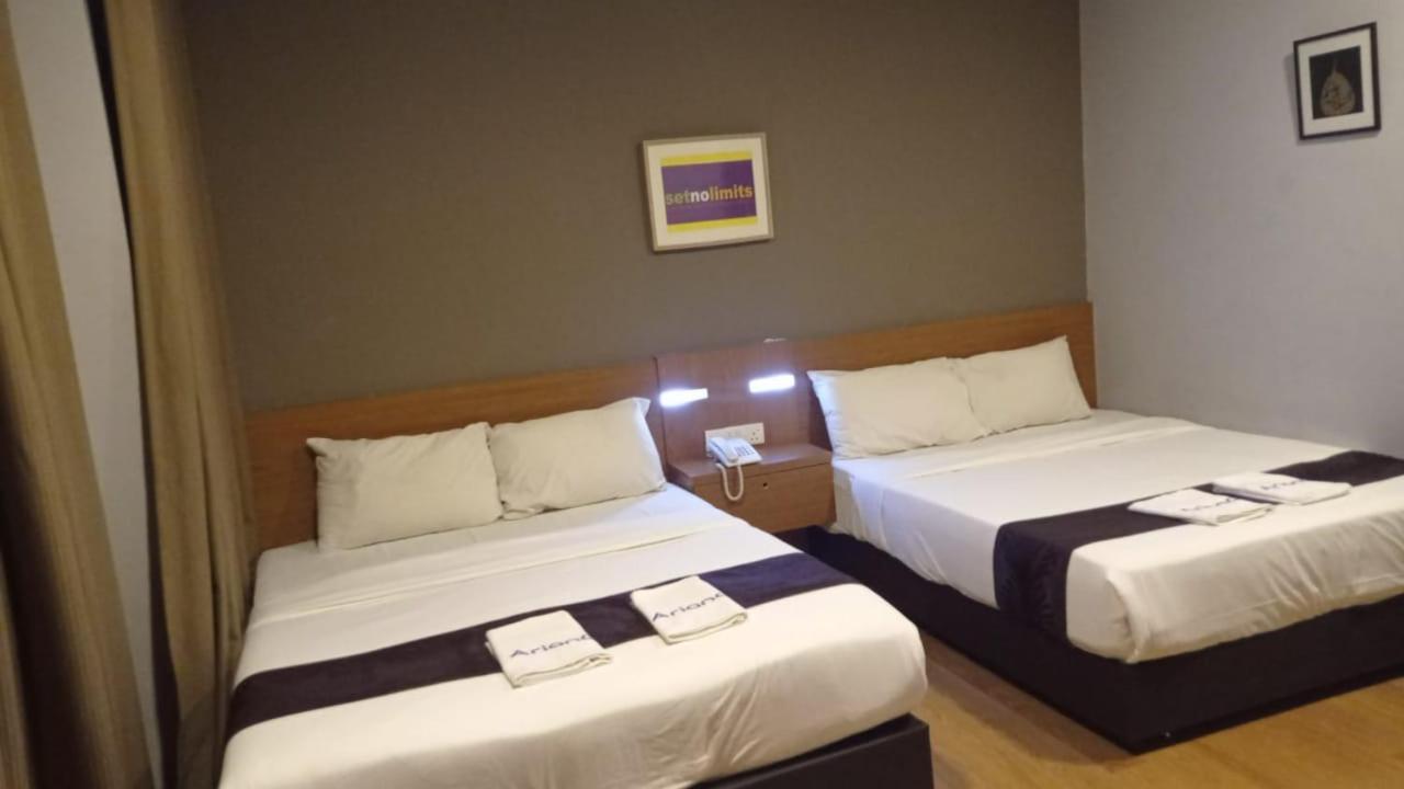 Golden Leaf Boutique Hotel Nusa Idaman Formerly Known As Ariana Hotel 新山 外观 照片