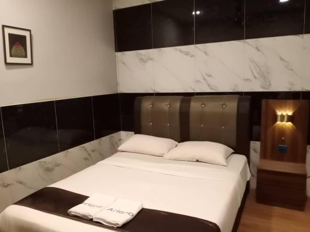 Golden Leaf Boutique Hotel Nusa Idaman Formerly Known As Ariana Hotel 新山 外观 照片